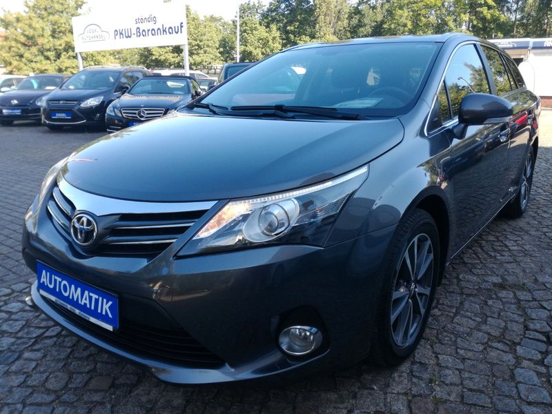 Toyota Avensis Kombi Edition*AT*NAVI*SITZHZG*CAM*AHK* gebraucht kaufen ...